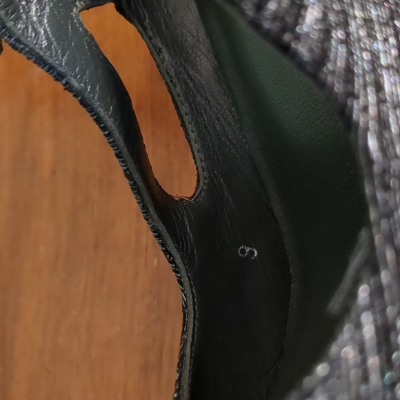 Stuart Weitzman Shimmer Thread Heel Sz. 9 - Picture 8 of 10